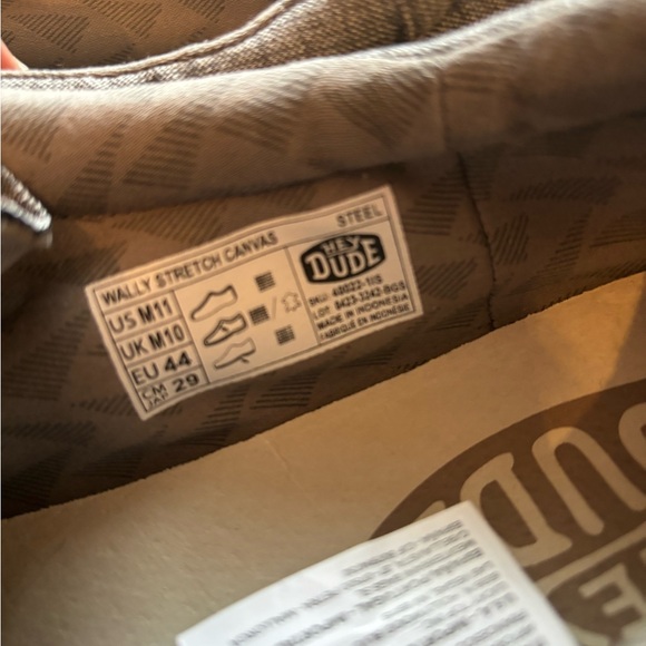 Men’s Hey Dudes - Picture 4 of 5